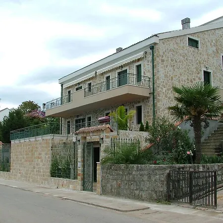 Apartment Tri Kiparisa Tivat Room photo